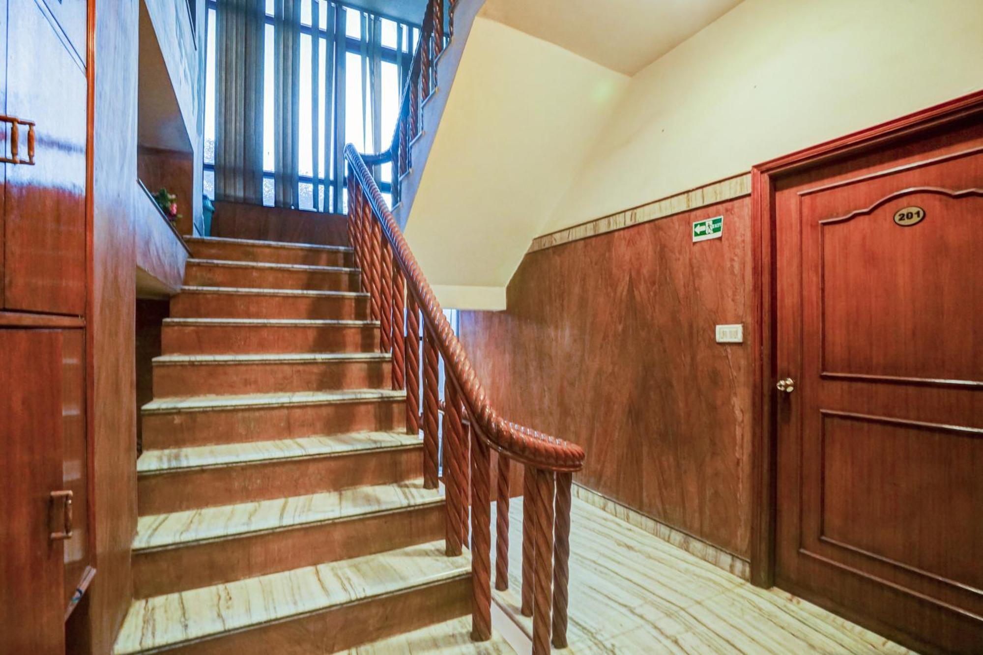 Super Hotel O Sansarchandra Road Formerly Luna Rosa Jaipur Ngoại thất bức ảnh